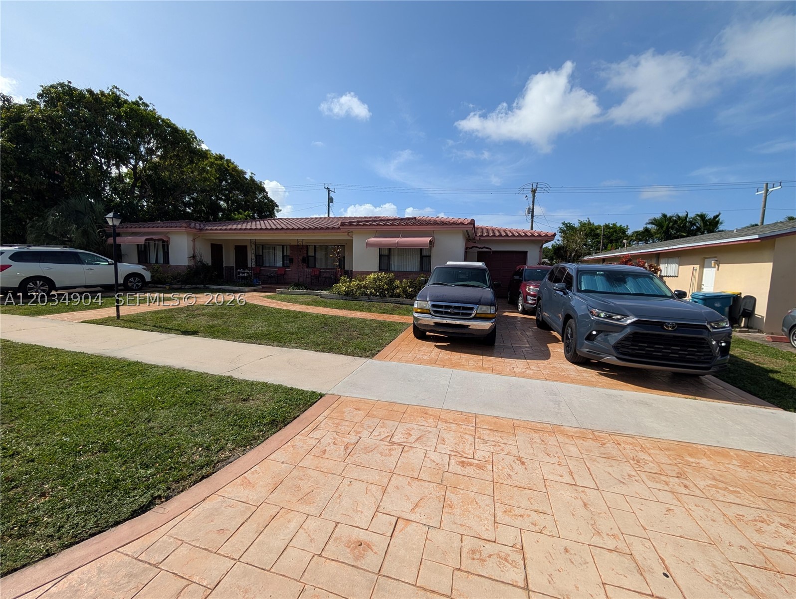 HOLLYWOOD CENTER AMEN PLA - Residential Income