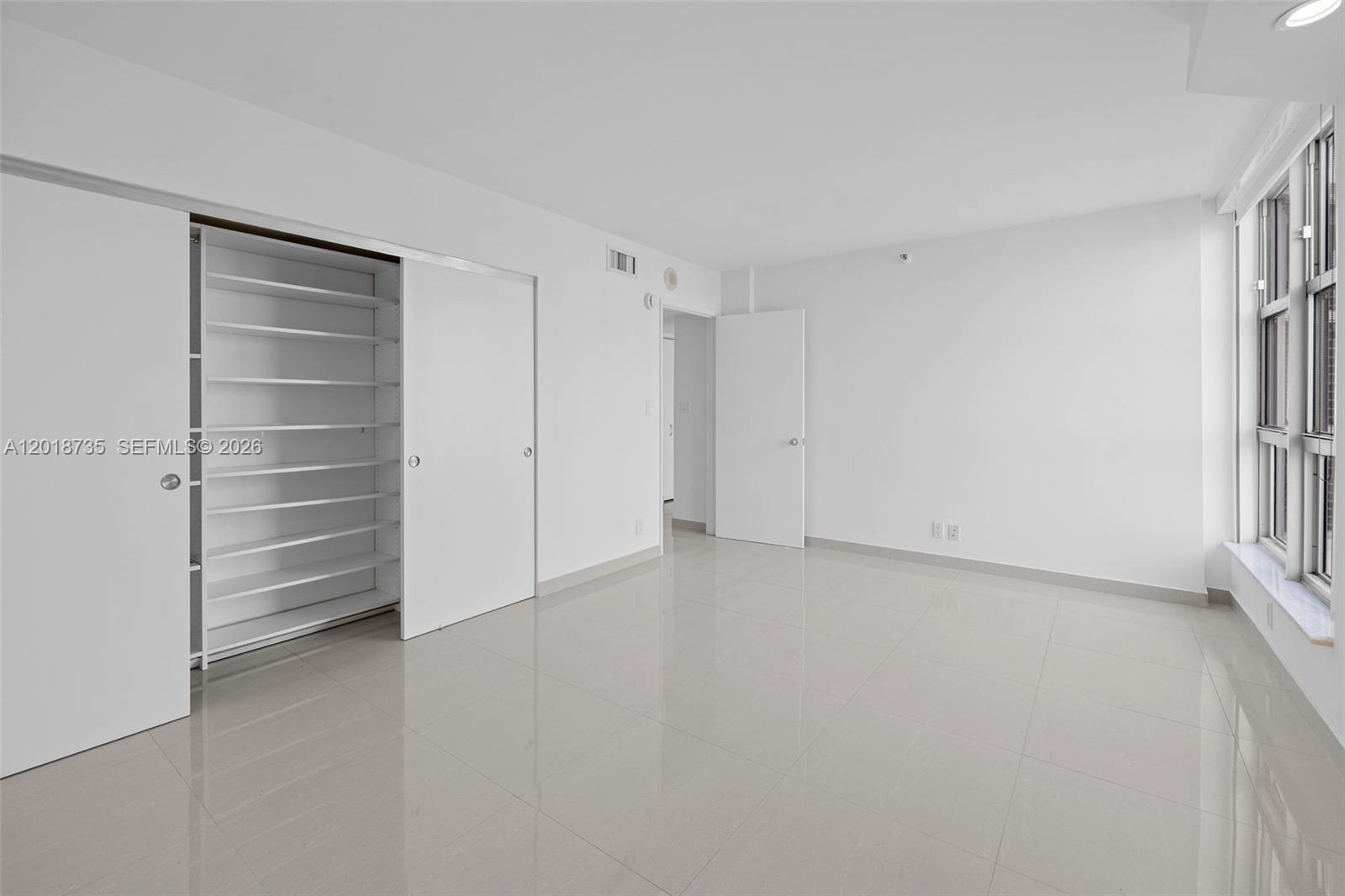 MYSTIC POINTE CONDO NO TW - Residential Lease