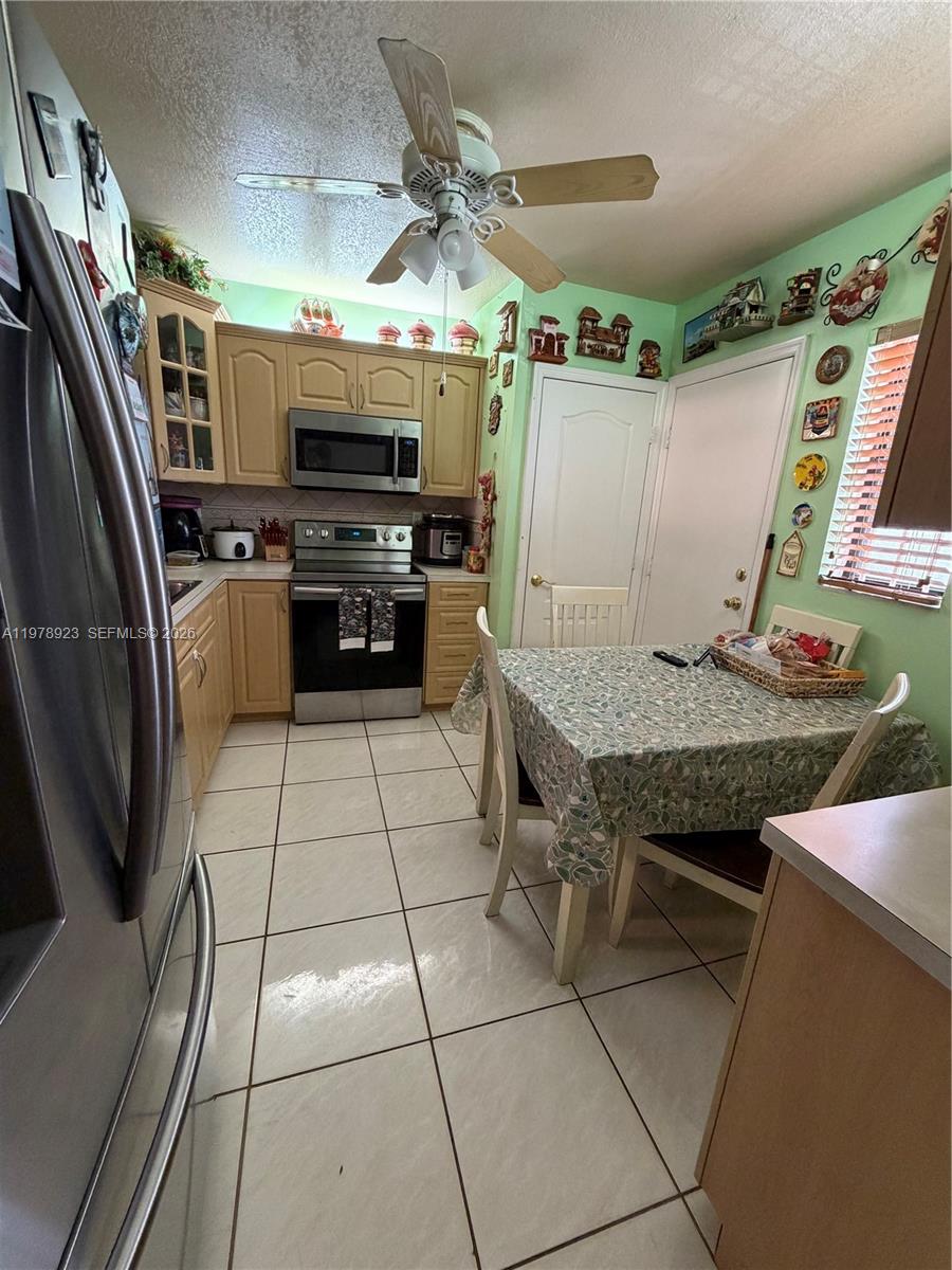 WESTLAND CONDO - Residential