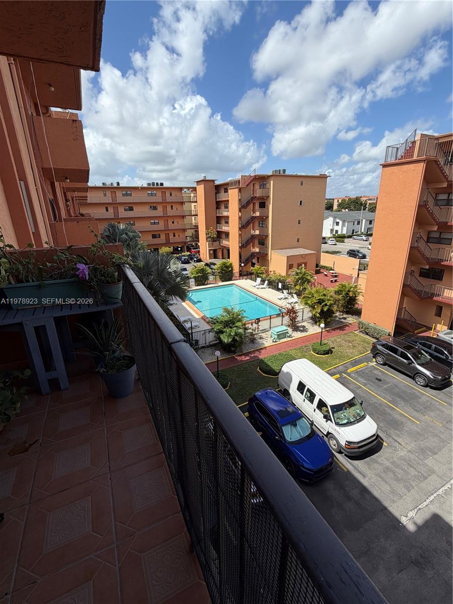 WESTLAND CONDO - Residential