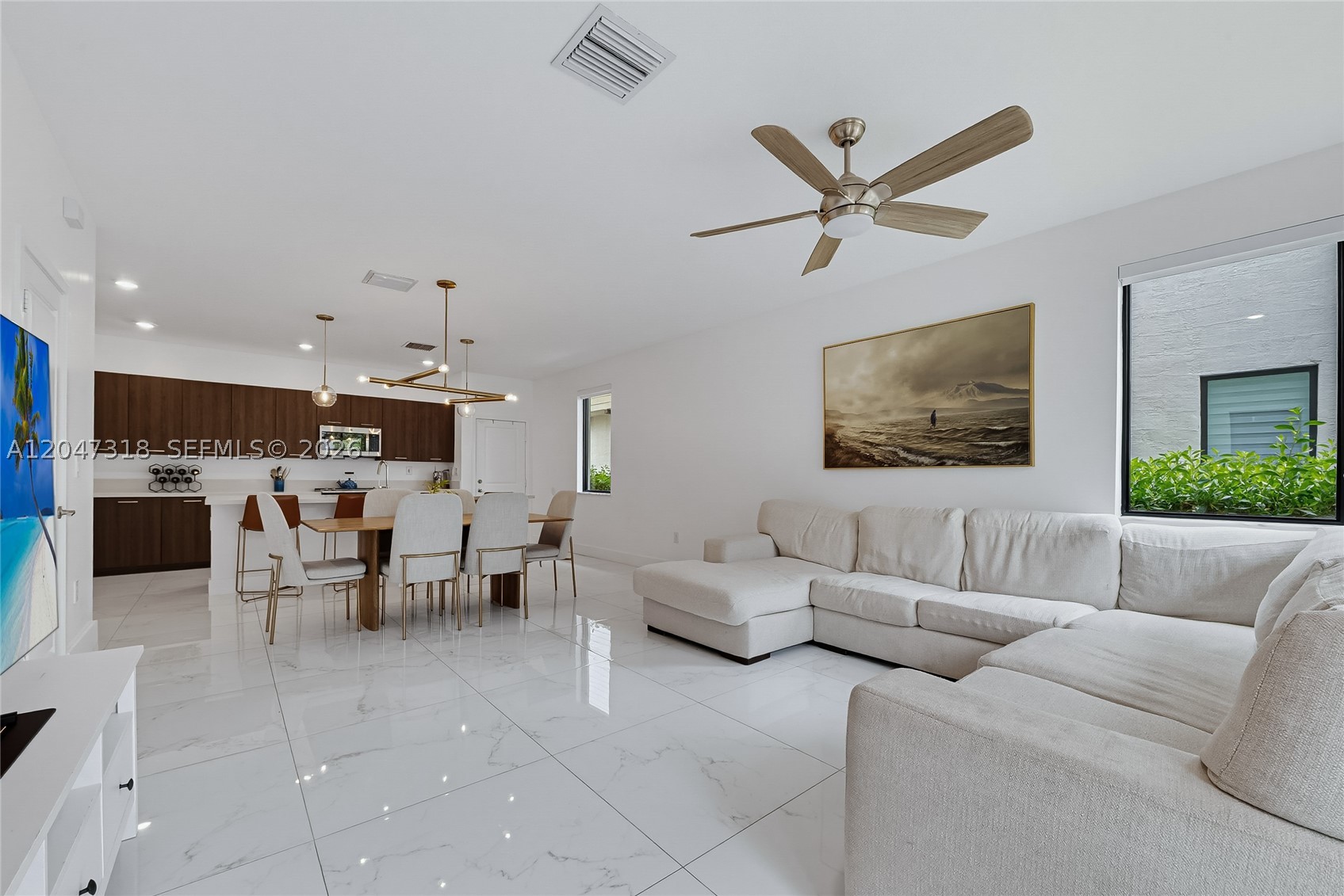 DOWNTOWN DORAL SOUTH PHAS - Residential