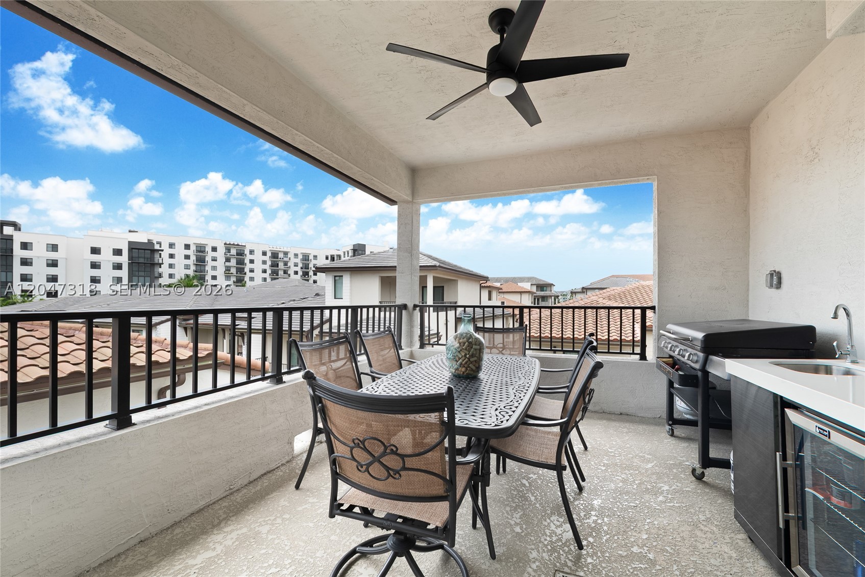 DOWNTOWN DORAL SOUTH PHAS - Residential