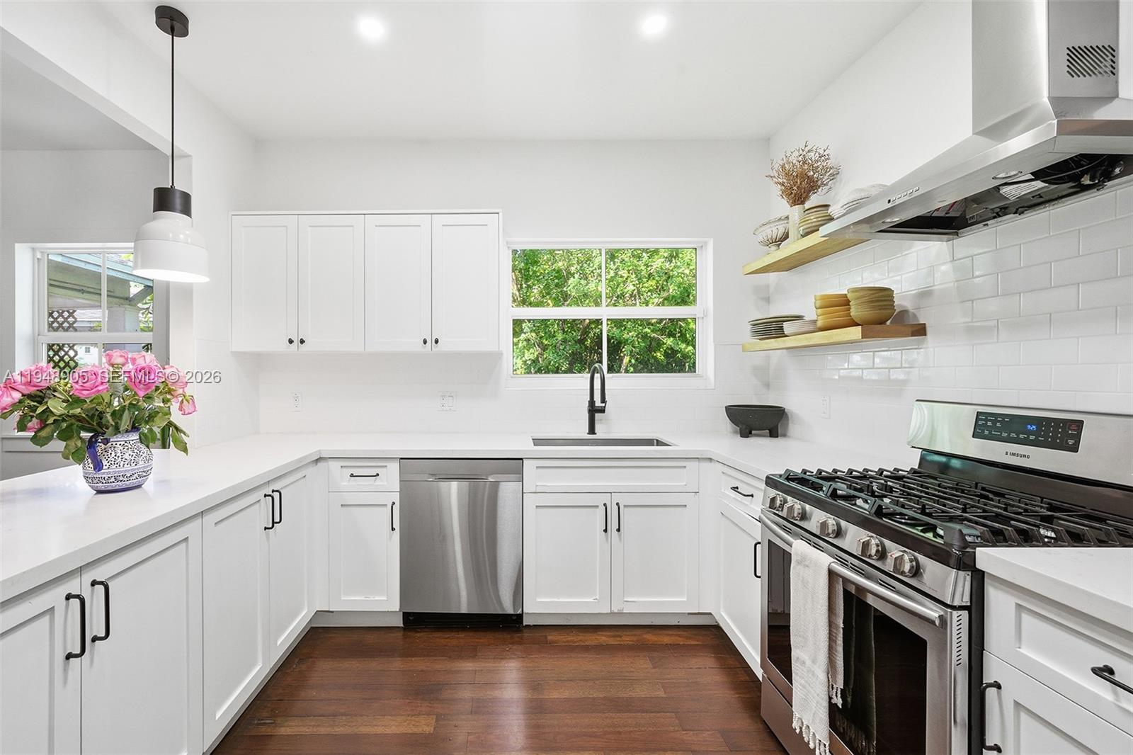 SHADOWLAWN - Residential Lease
