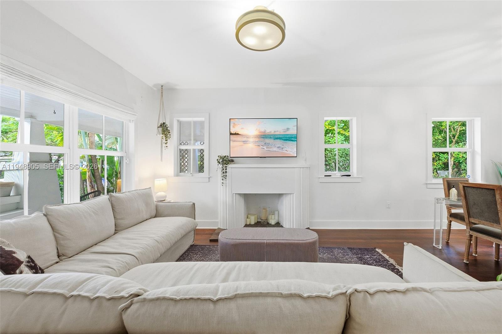 SHADOWLAWN - Residential Lease