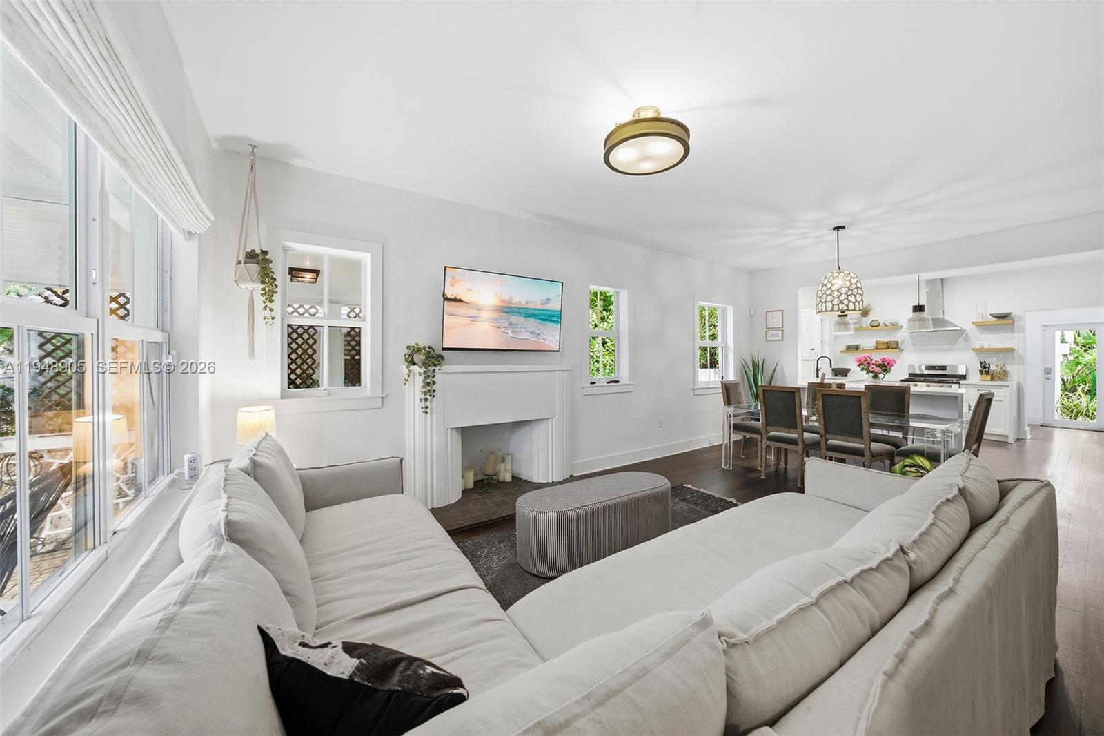 SHADOWLAWN - Residential Lease
