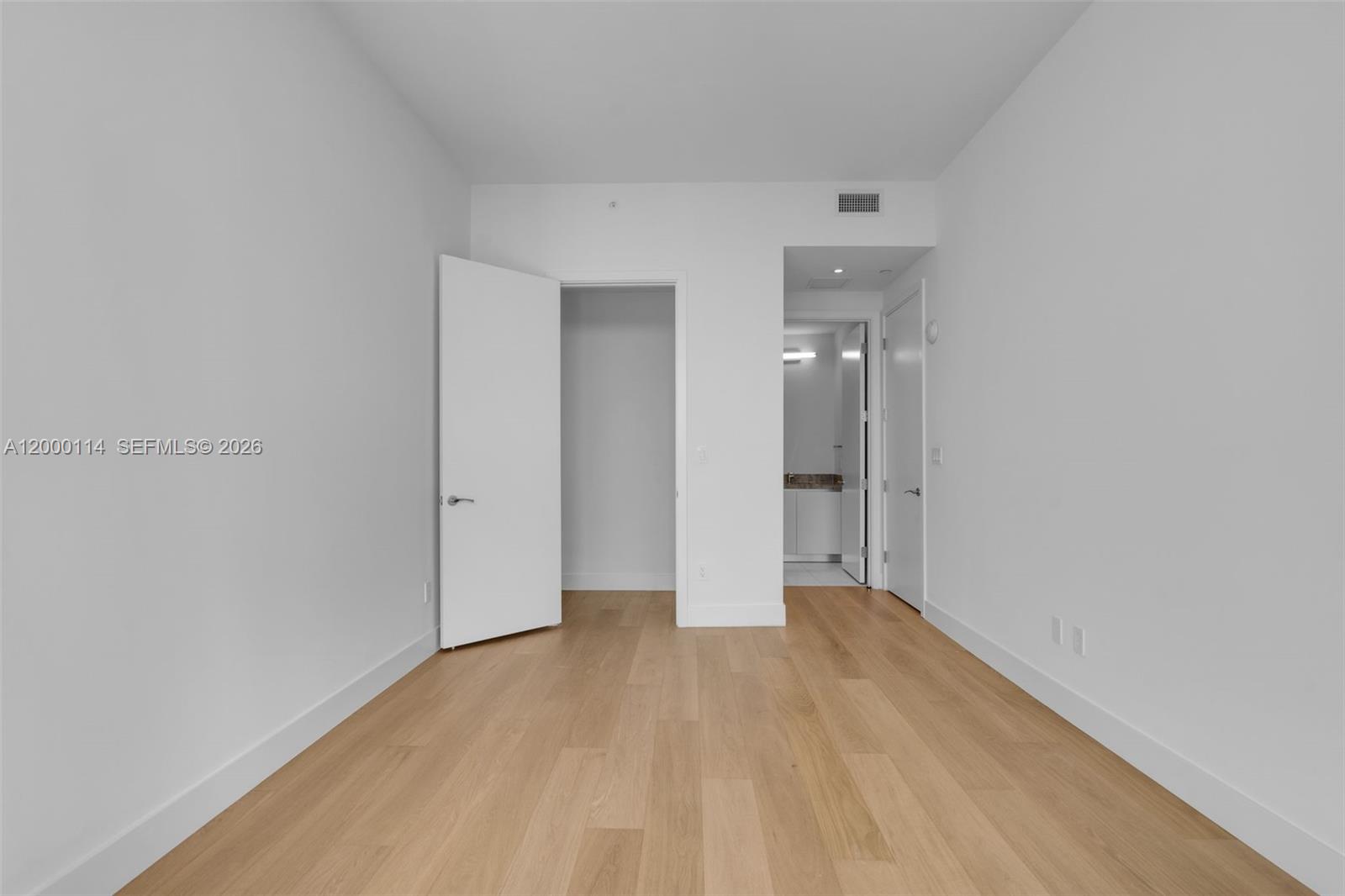 UNA RESIDENCES - Residential