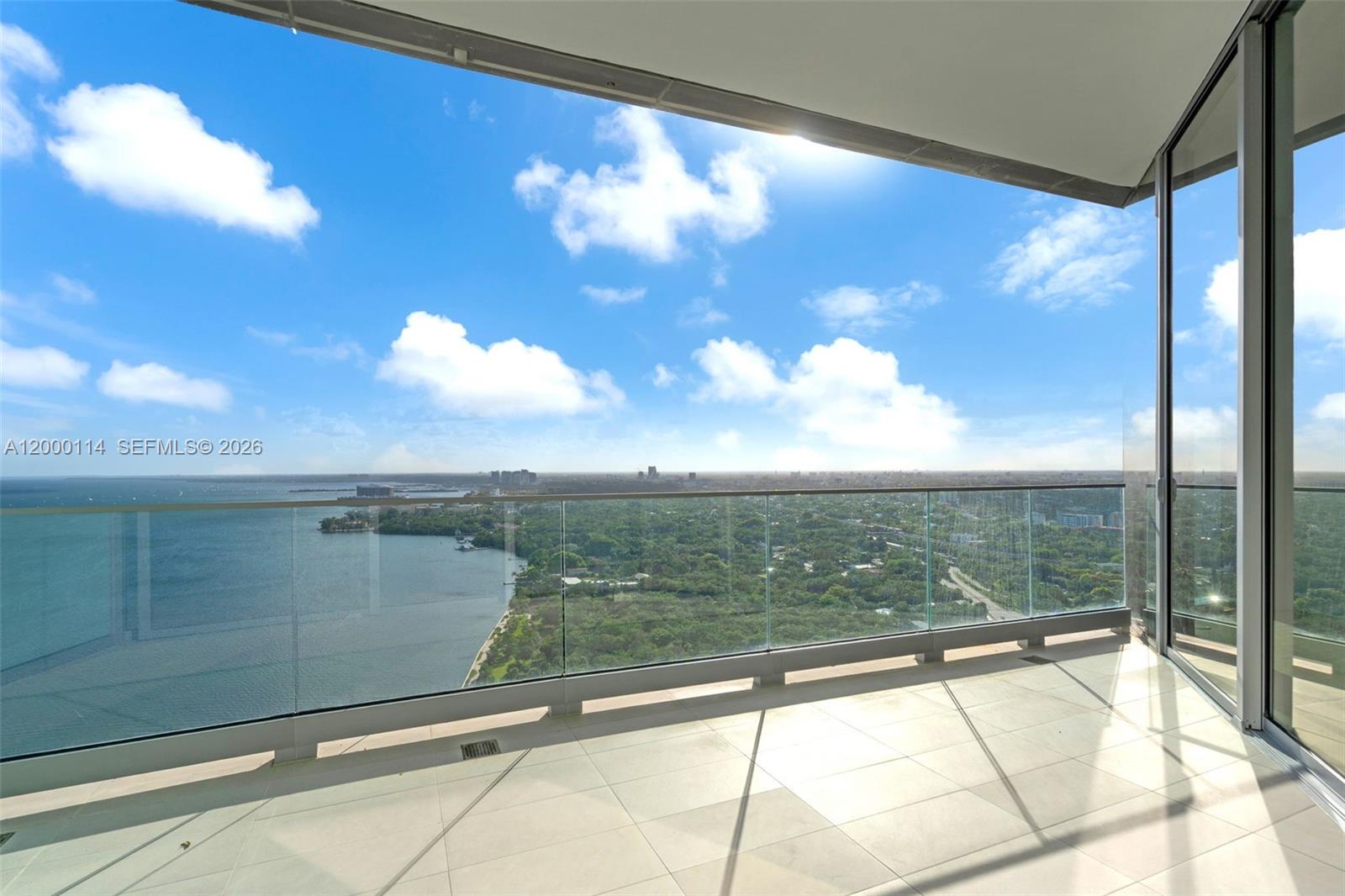 UNA RESIDENCES - Residential