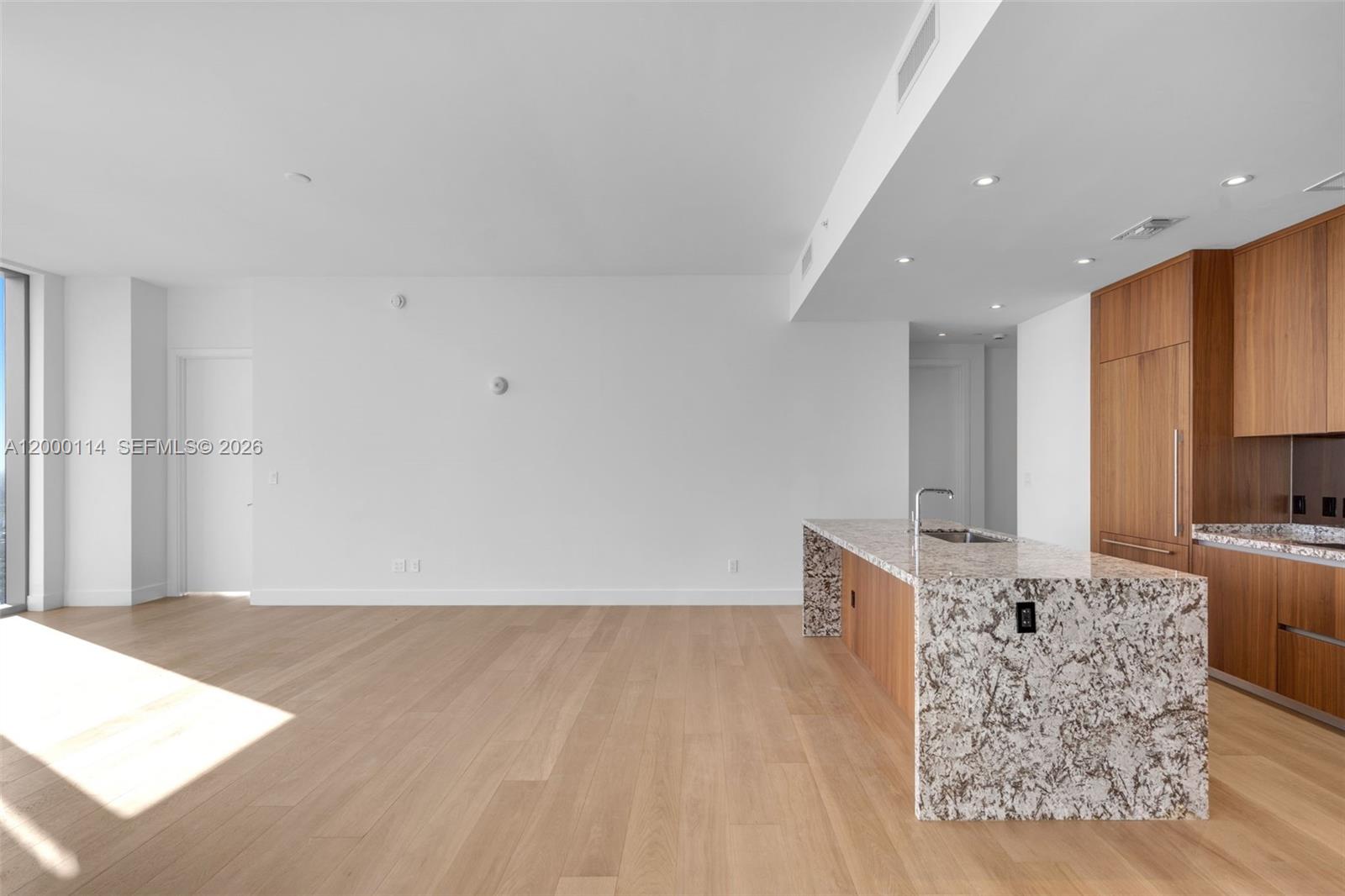 UNA RESIDENCES - Residential
