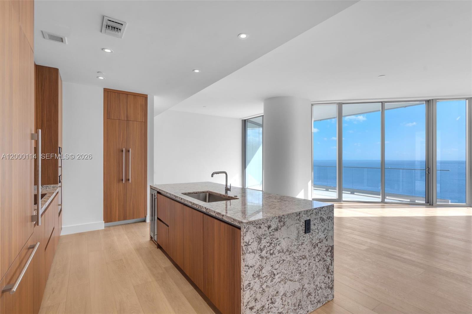 UNA RESIDENCES - Residential
