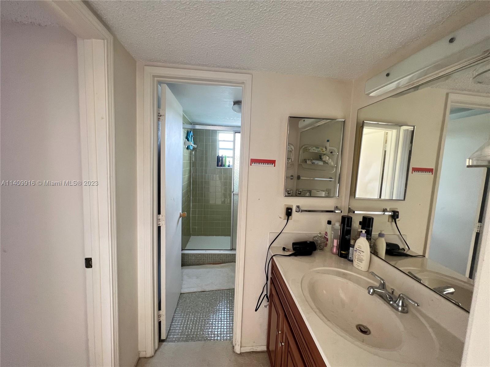 ORCHID TREE CONDO FOUR - Residential