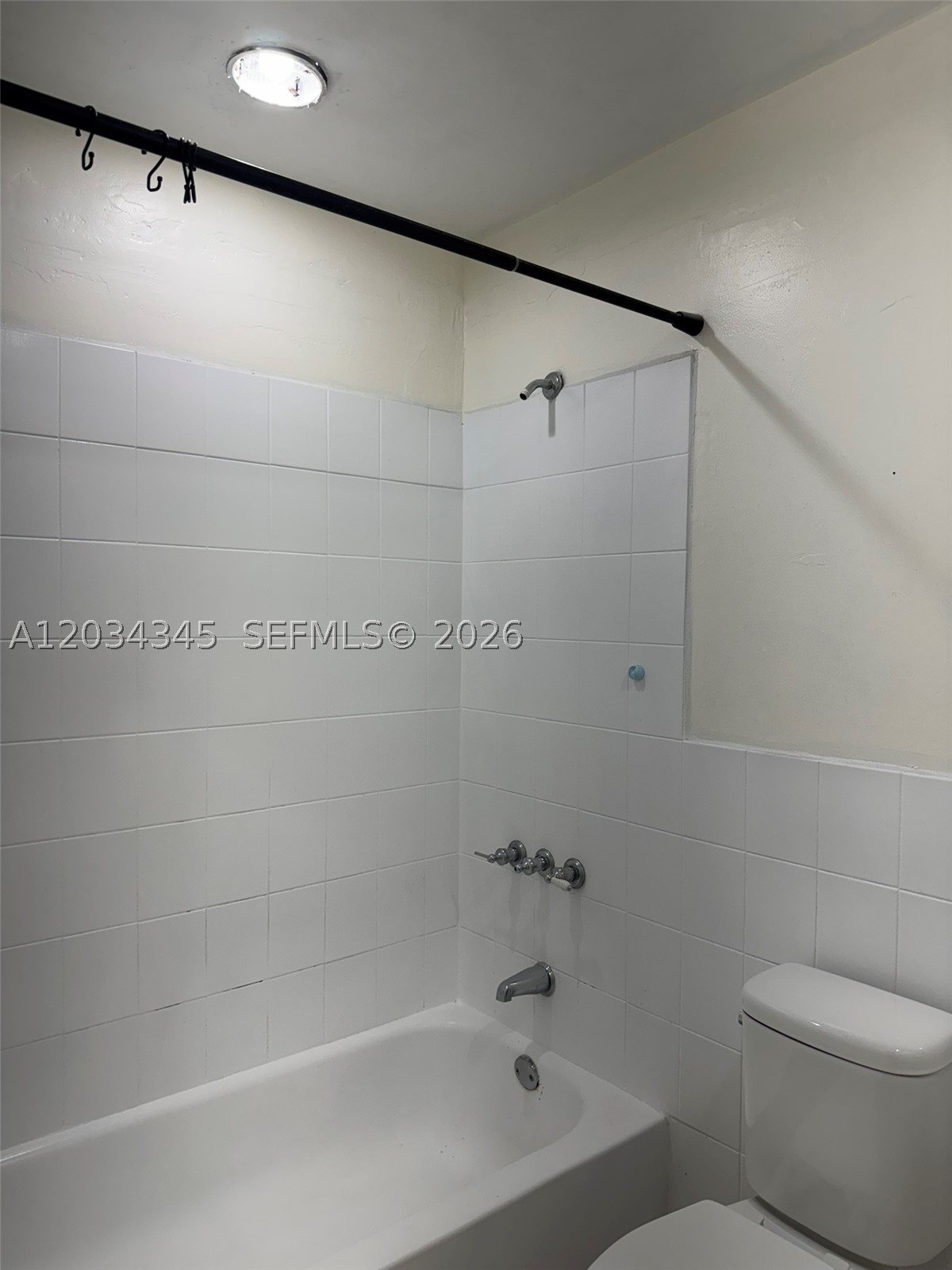 DEVON-AIRE VILLAS SEC 10 - Residential
