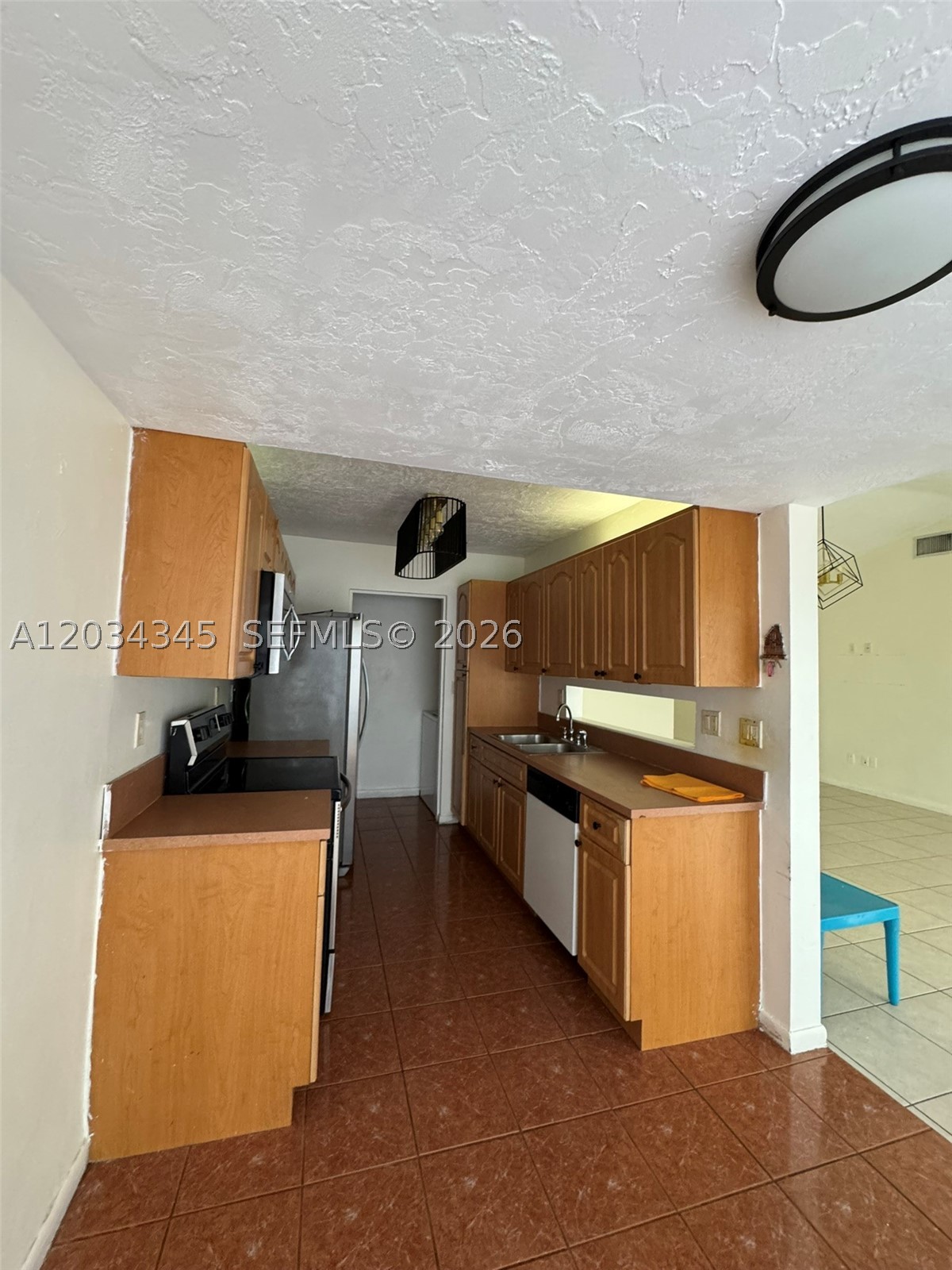 DEVON-AIRE VILLAS SEC 10 - Residential