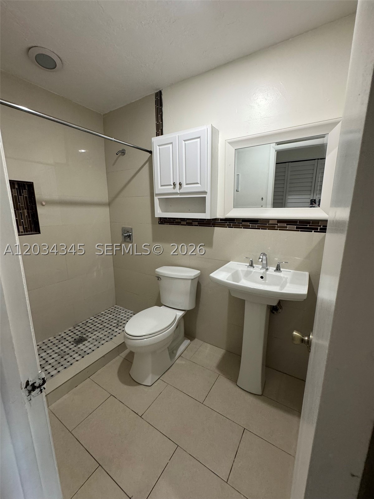 DEVON-AIRE VILLAS SEC 10 - Residential