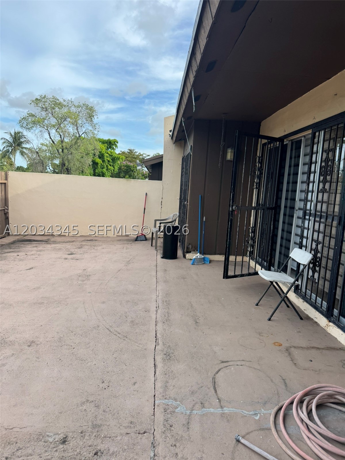DEVON-AIRE VILLAS SEC 10 - Residential