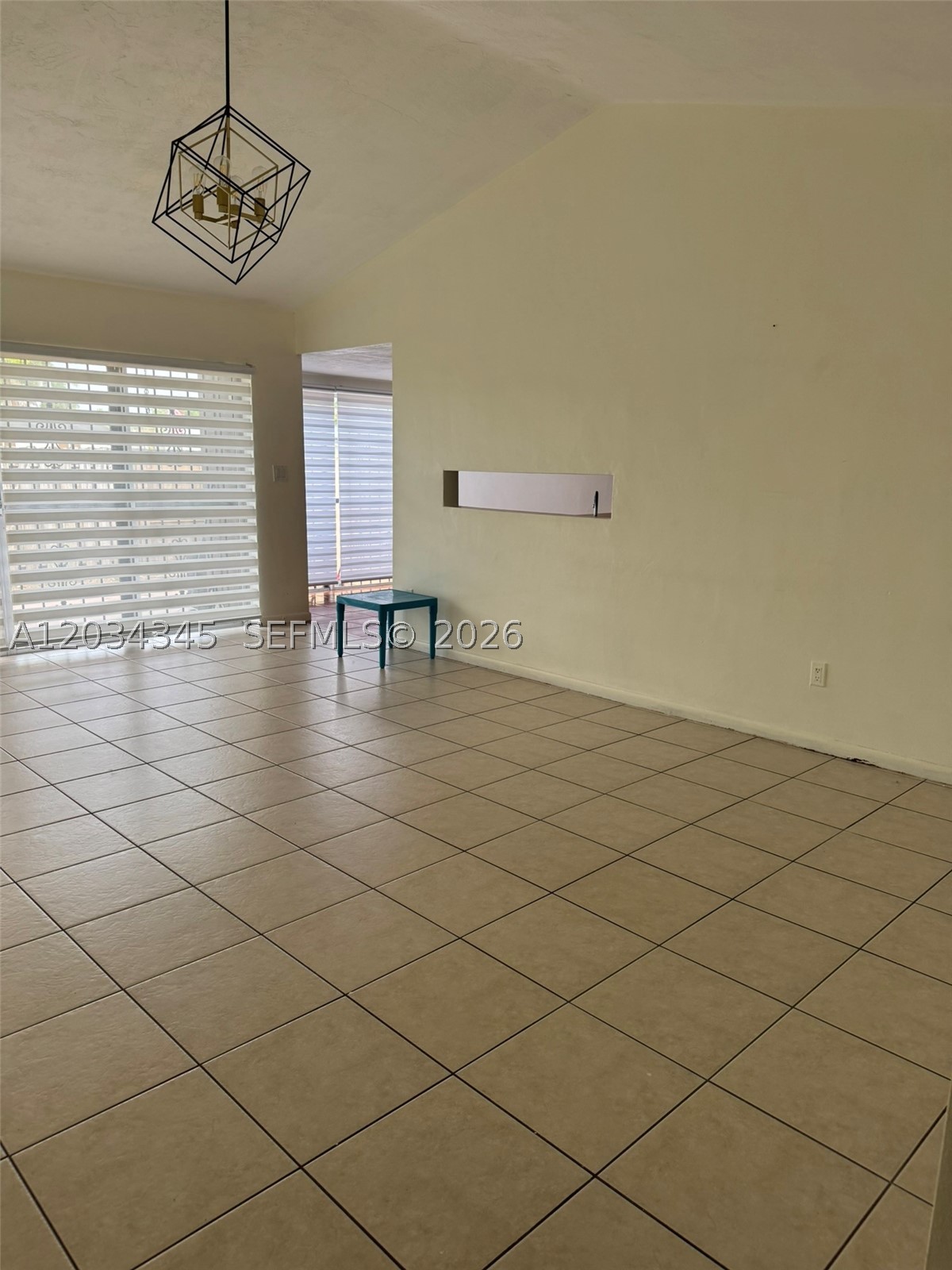 DEVON-AIRE VILLAS SEC 10 - Residential