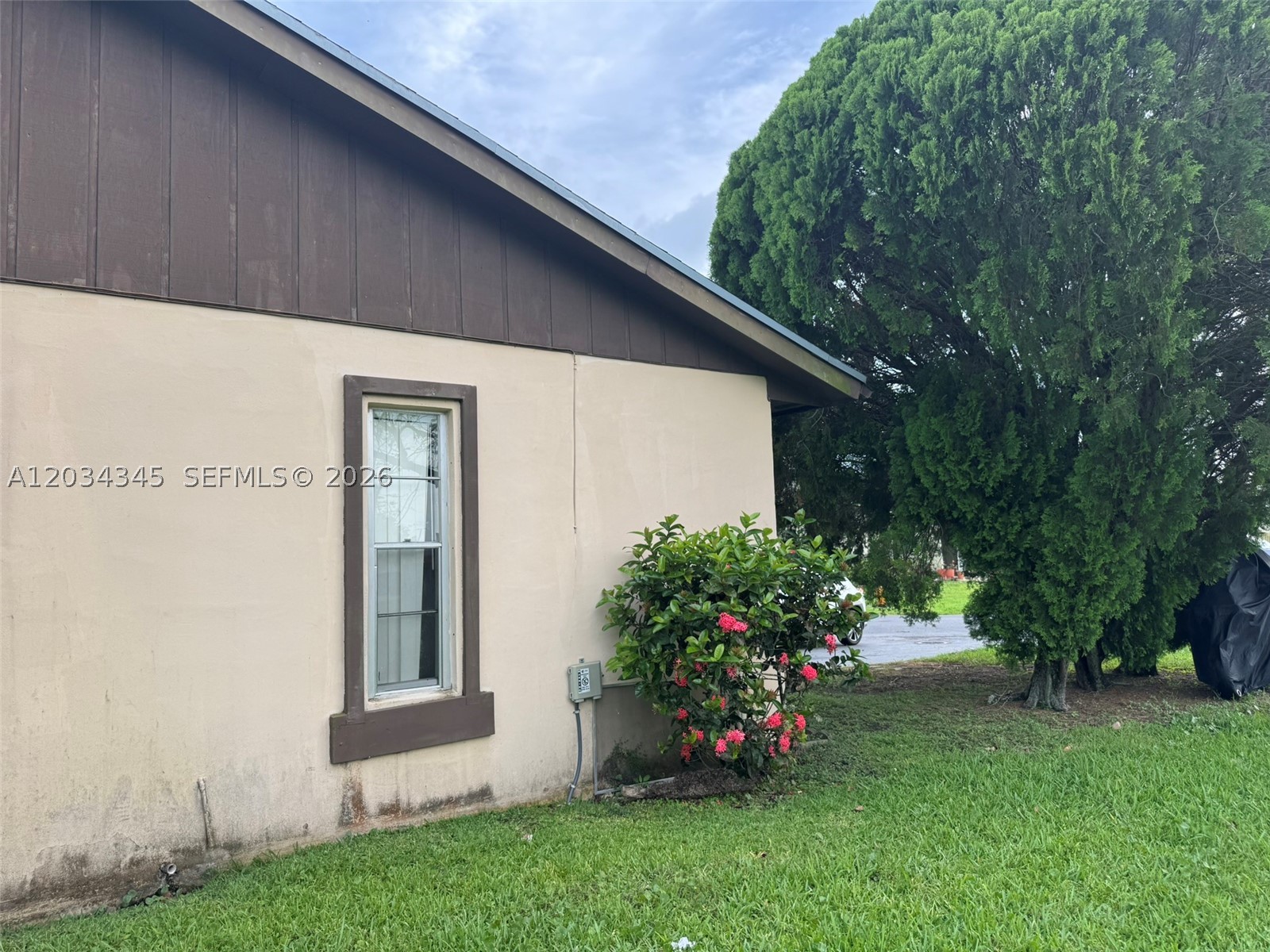 DEVON-AIRE VILLAS SEC 10 - Residential