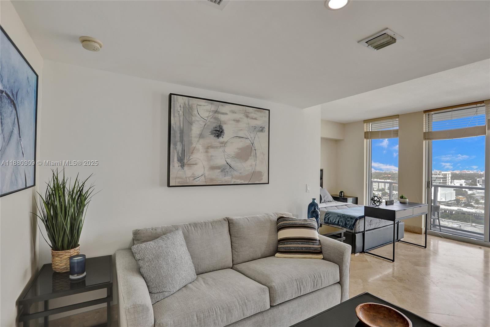 LATITUDE ON THE RIVER CON - Residential