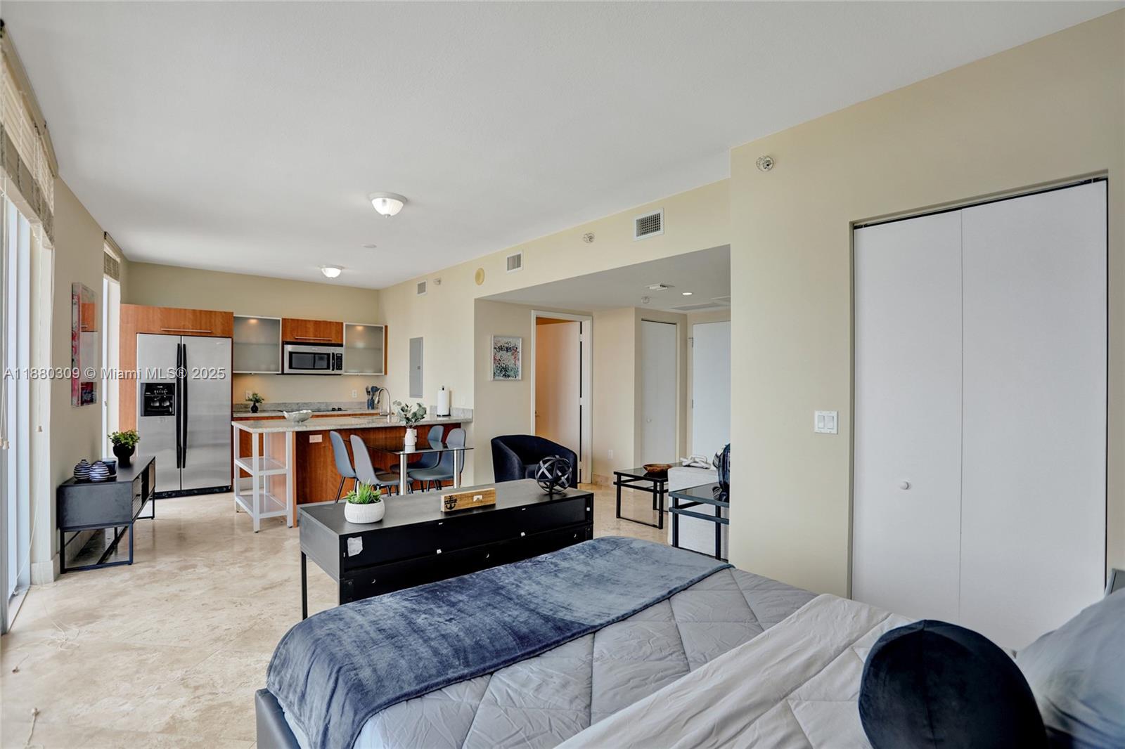 LATITUDE ON THE RIVER CON - Residential