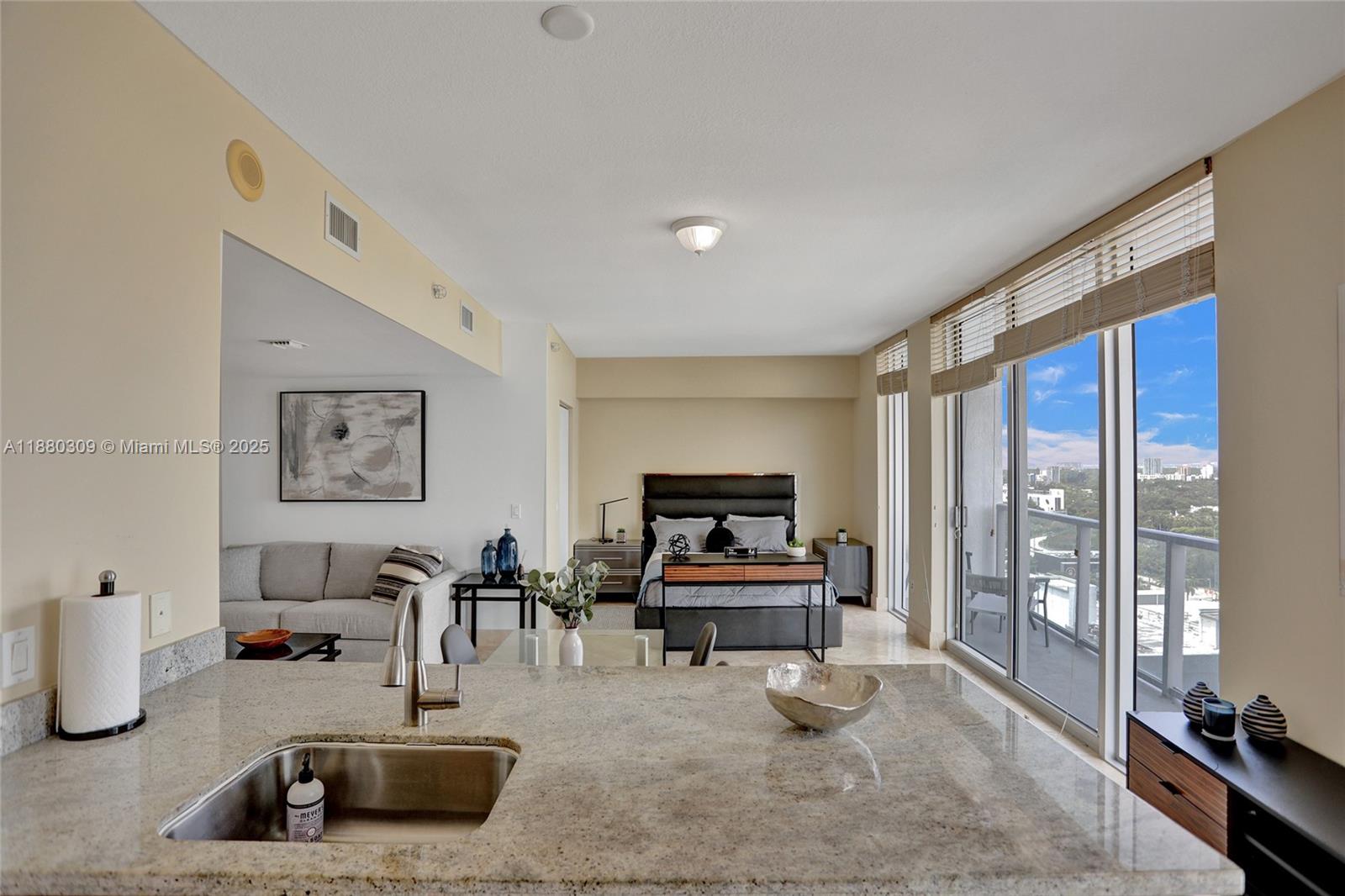 LATITUDE ON THE RIVER CON - Residential