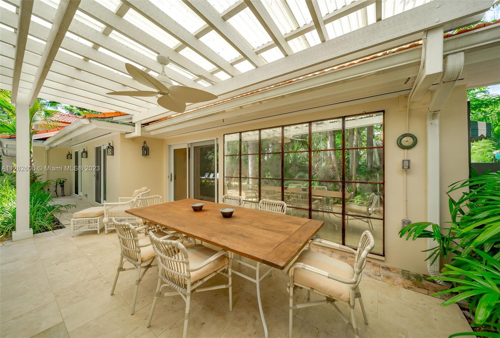 YE LITTLE WOODS 1ST ADDN - Residential