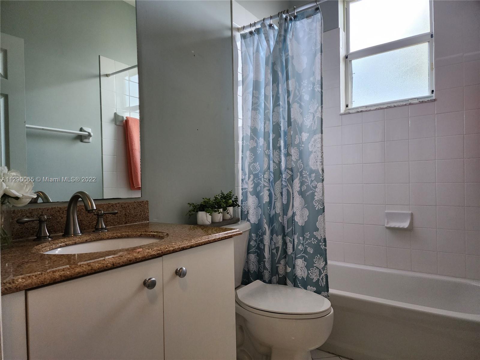 FLORIDIAN BAY ESTATES - Residential
