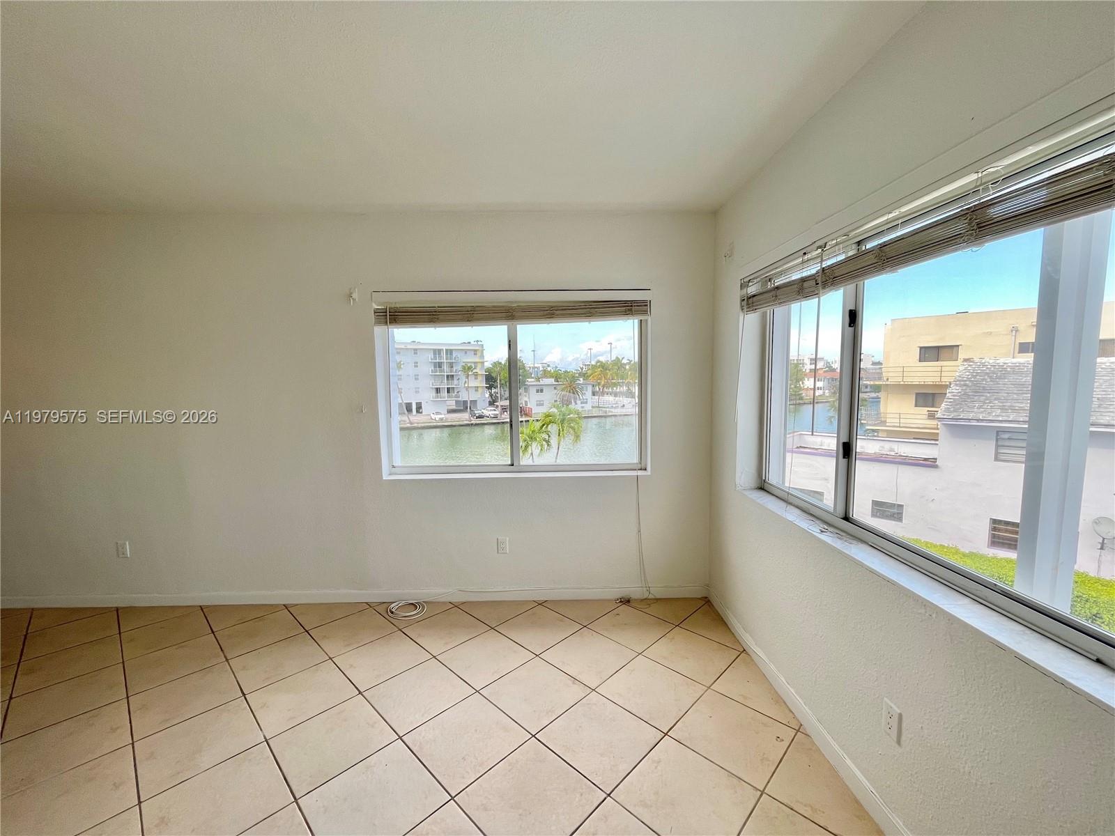 RIVE MARSEILLES CONDO - Residential