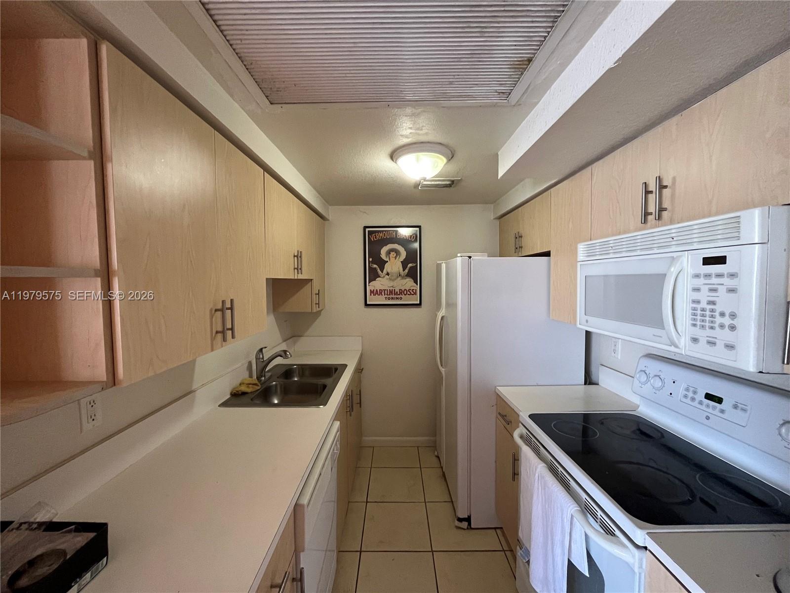 RIVE MARSEILLES CONDO - Residential