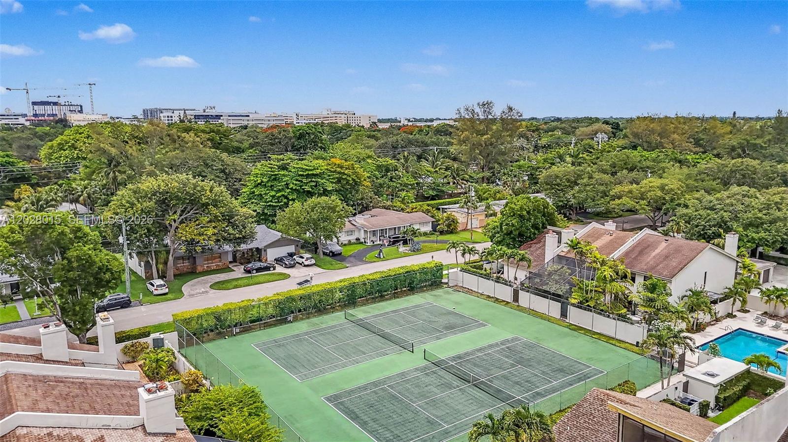 BANYANS OF SOUTH MIAMI CO - Residential