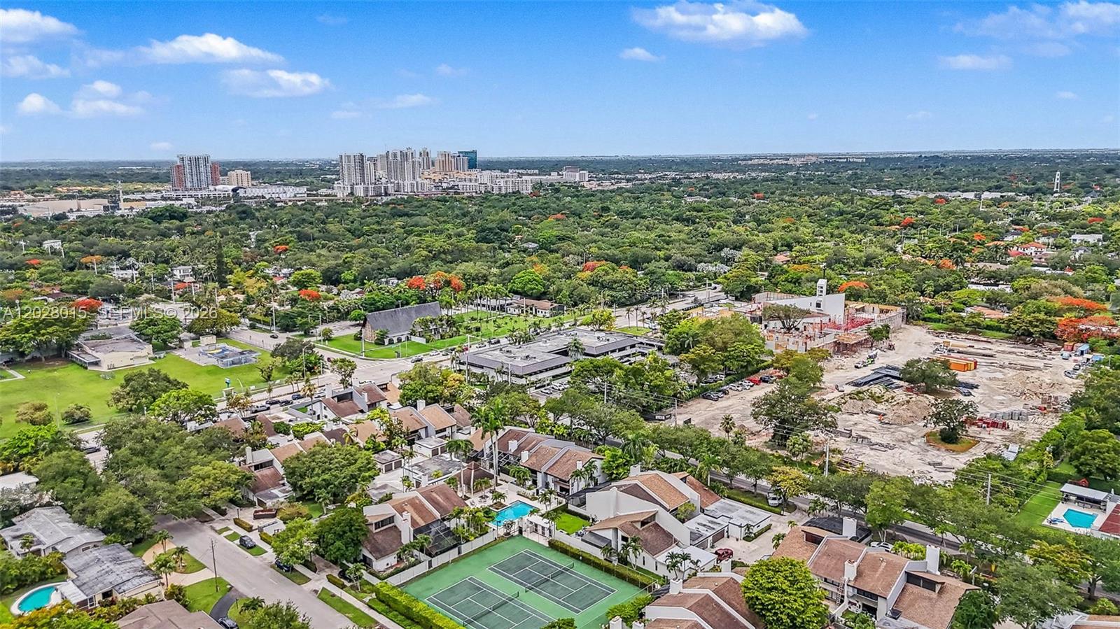 BANYANS OF SOUTH MIAMI CO - Residential