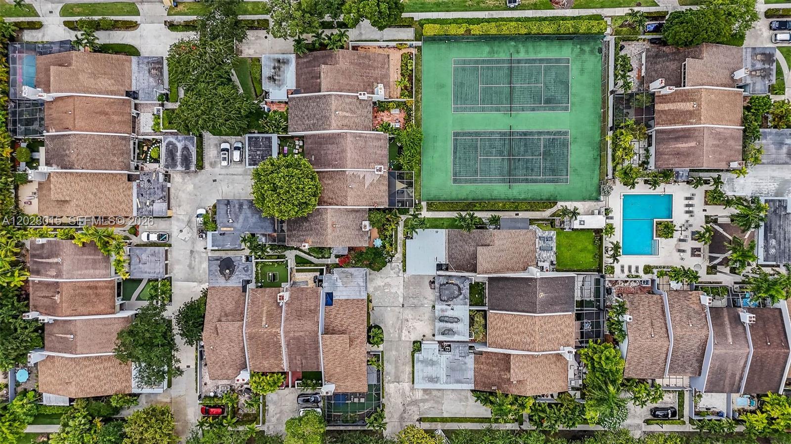 BANYANS OF SOUTH MIAMI CO - Residential