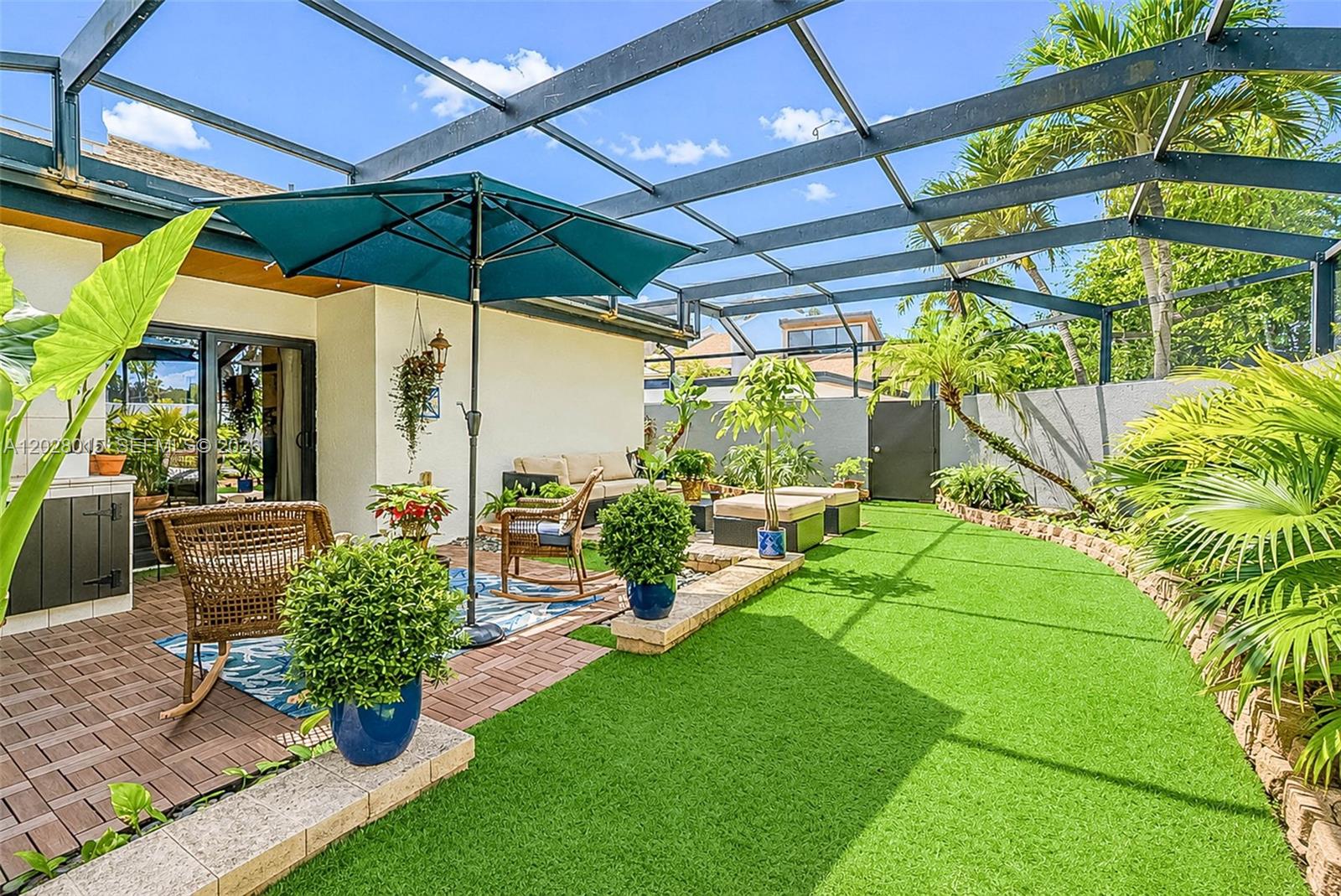 BANYANS OF SOUTH MIAMI CO - Residential
