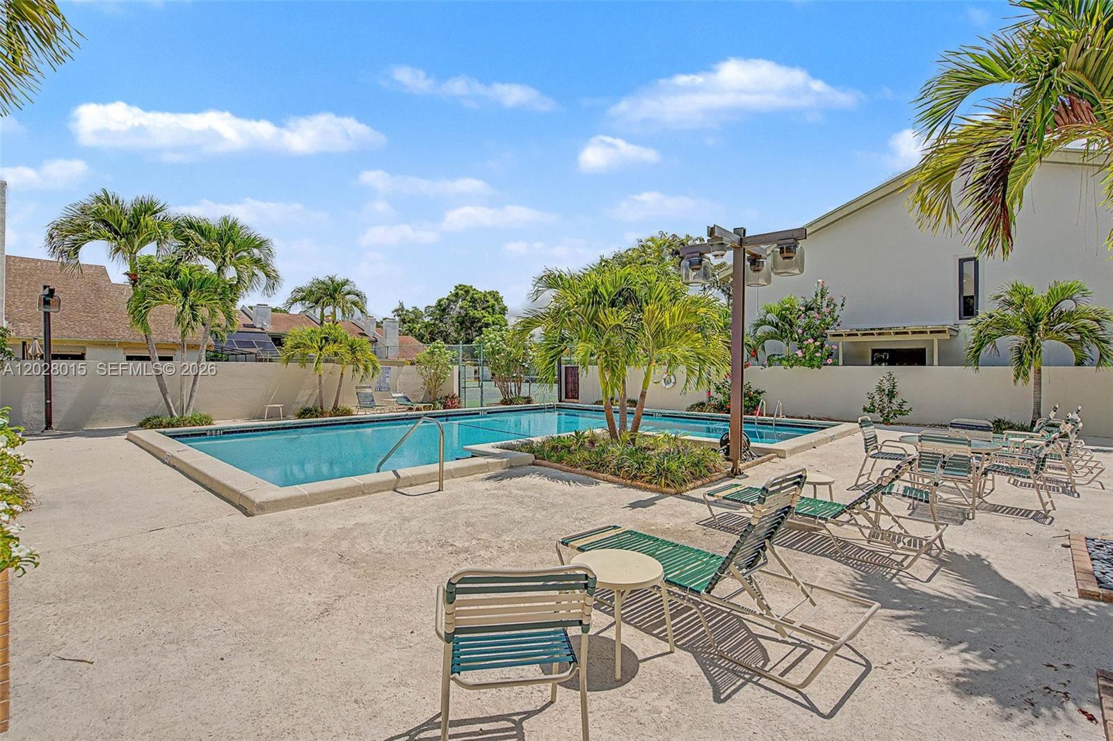 BANYANS OF SOUTH MIAMI CO - Residential