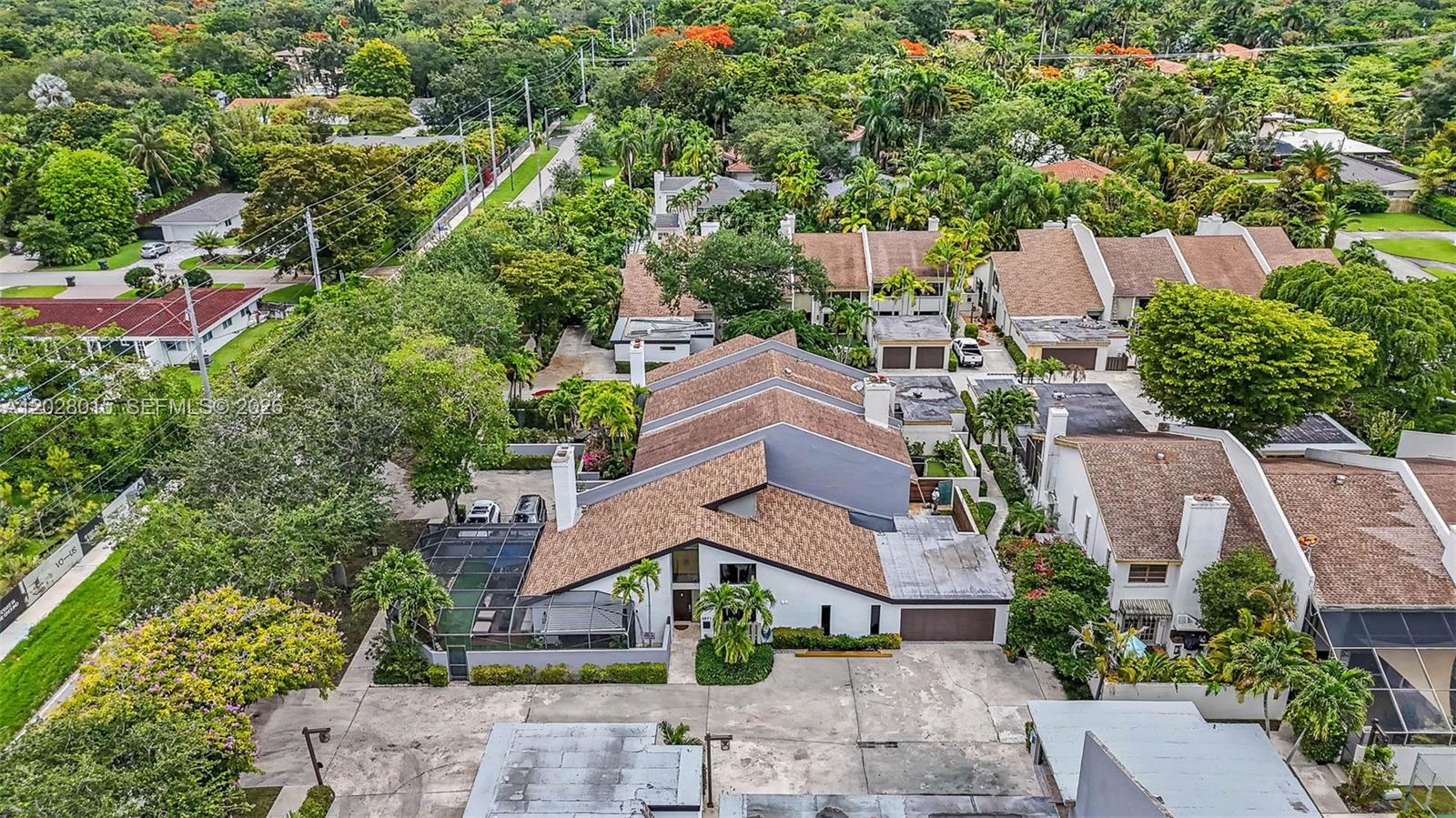 BANYANS OF SOUTH MIAMI CO - Residential