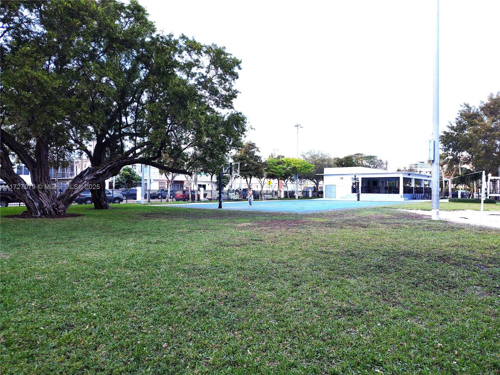 ALTOS DEL MAR NO 3 - Residential