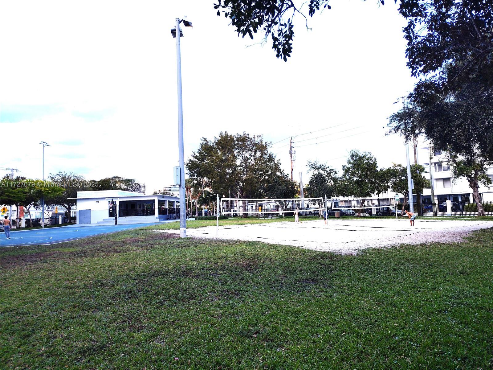 ALTOS DEL MAR NO 3 - Residential