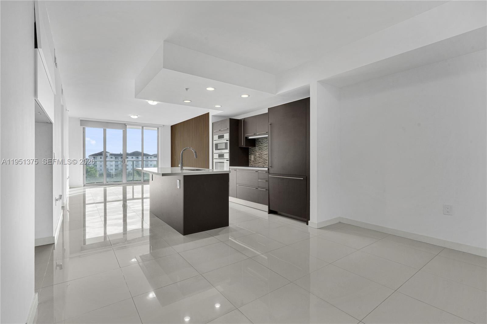 GRAND BAY COMMONS SOUTH - Residential