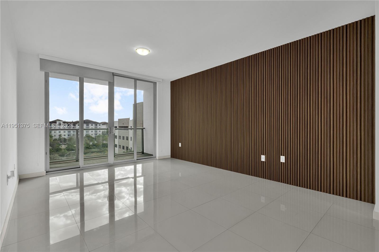 GRAND BAY COMMONS SOUTH - Residential