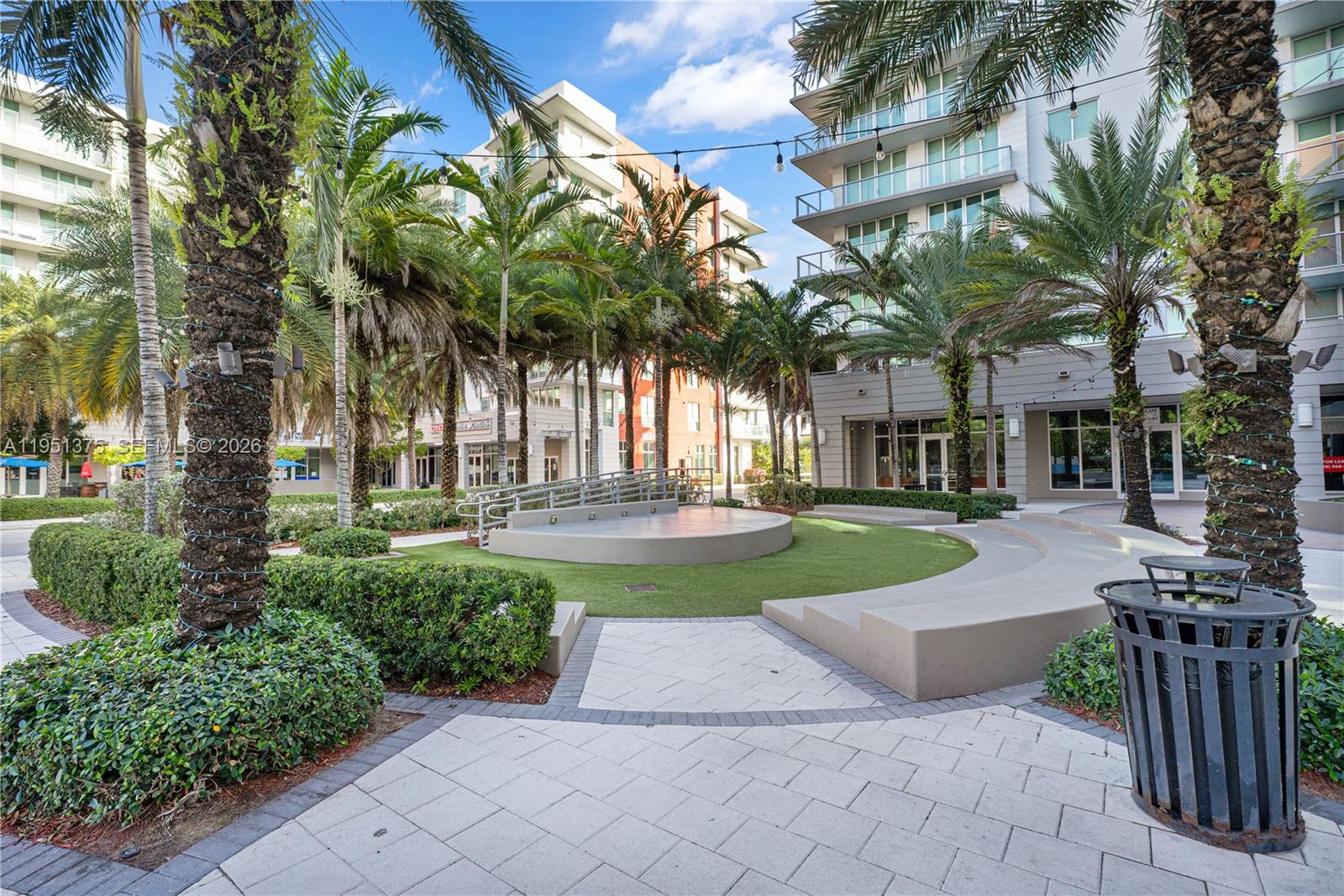 GRAND BAY COMMONS SOUTH - Residential