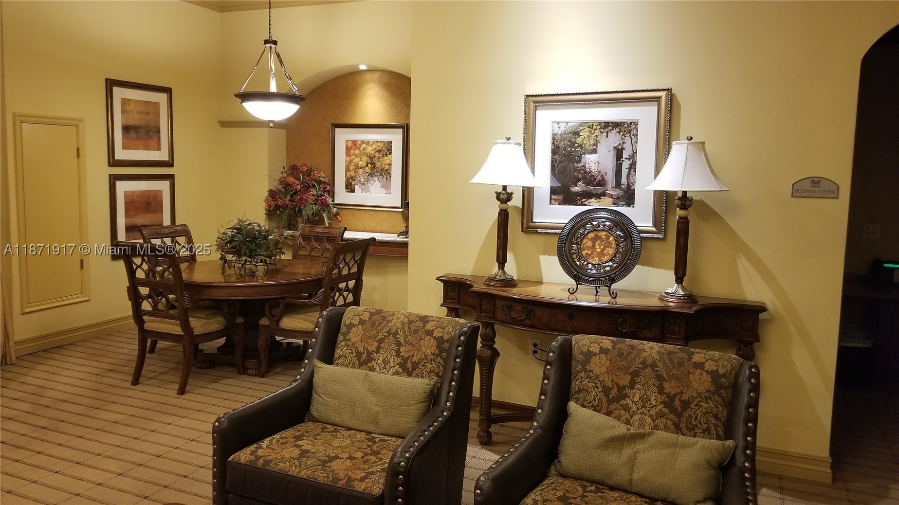 PUERTA DE PALMAS CONDO - Residential