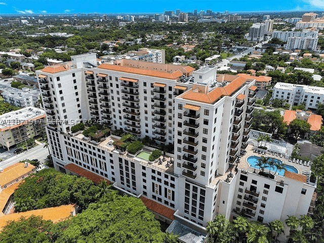 Value meets opportunity in Coral Gables! This charming Coral Gables condo is ideal for both homeowners and investors. The residence is currently tenant-occupied on a month-to-month basis, with the tenant requiring 30–60 days’ notice after closing to vacate. Inside, enjoy a sleek kitchen featuring granite countertops, stainless steel appliances, and in-unit laundry. A private balcony showcases beautiful city views, while complete impact glass offers storm protection.

Puerta de Palmas offers resort-style amenities including a pool, sauna, spa/hot tub, fitness center, clubhouse, billiard room, putting green, BBQ/picnic area, valet parking, concierge lobby and more. Perfectly located just steps from Miracle Mile, dining, shopping, and entertainment, this residence delivers the perfect blend of lifestyle, location, and value. The seller has paid off the special assessments, and the building is currently in the process of completing its milestone inspection upgrades.