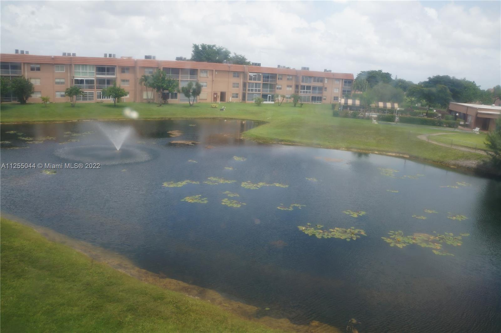 SUNRISE LAKES 142 CONDO - Residential