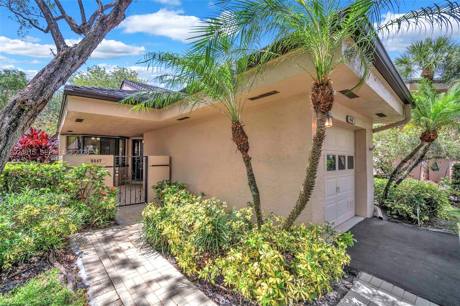 Welcome to your next great opportunity in the Chelsea One community. This clean, corner-lot, one-story townhome offers the perfect mix of space, and potential. Best of all, major high-ticket upgrades are done: brand-new AC unit (2025), brand-new water heater (2026) and the entire home's old poly plumbing was completely replaced with new pex and copper plumbing (2026). 

Inside, an open living room features towering, vaulted ceilings and natural light. The layout flows into a bright galley kitchen and a charming breakfast cove. On the opposite side are 3 bedrooms, including a primary suite complete with double doors, a generous walk-in closet, and a primary bath naturally lit by a bright skylight. 

But wait! The absolute highlight of the home is the enormous, screened-in covered patio. Situated on a prime corner, this outdoor area drastically extends your living space and is absolutely perfect for lounging, dining, or entertaining. This property features carpeting and original finishes, making it a blank canvas priced intentionally below market value. If you are looking to build immediate equity and customize a home exactly to your taste, this is it. To top it off, you get a one-car garage, private driveway, and access to fantastic community amenities like a massive swimming pool and clubhouse. 

All of this is conveniently located near great schools, golf, hospitals, dining, and premium shopping. Bring your design ideas and make this gem your own.