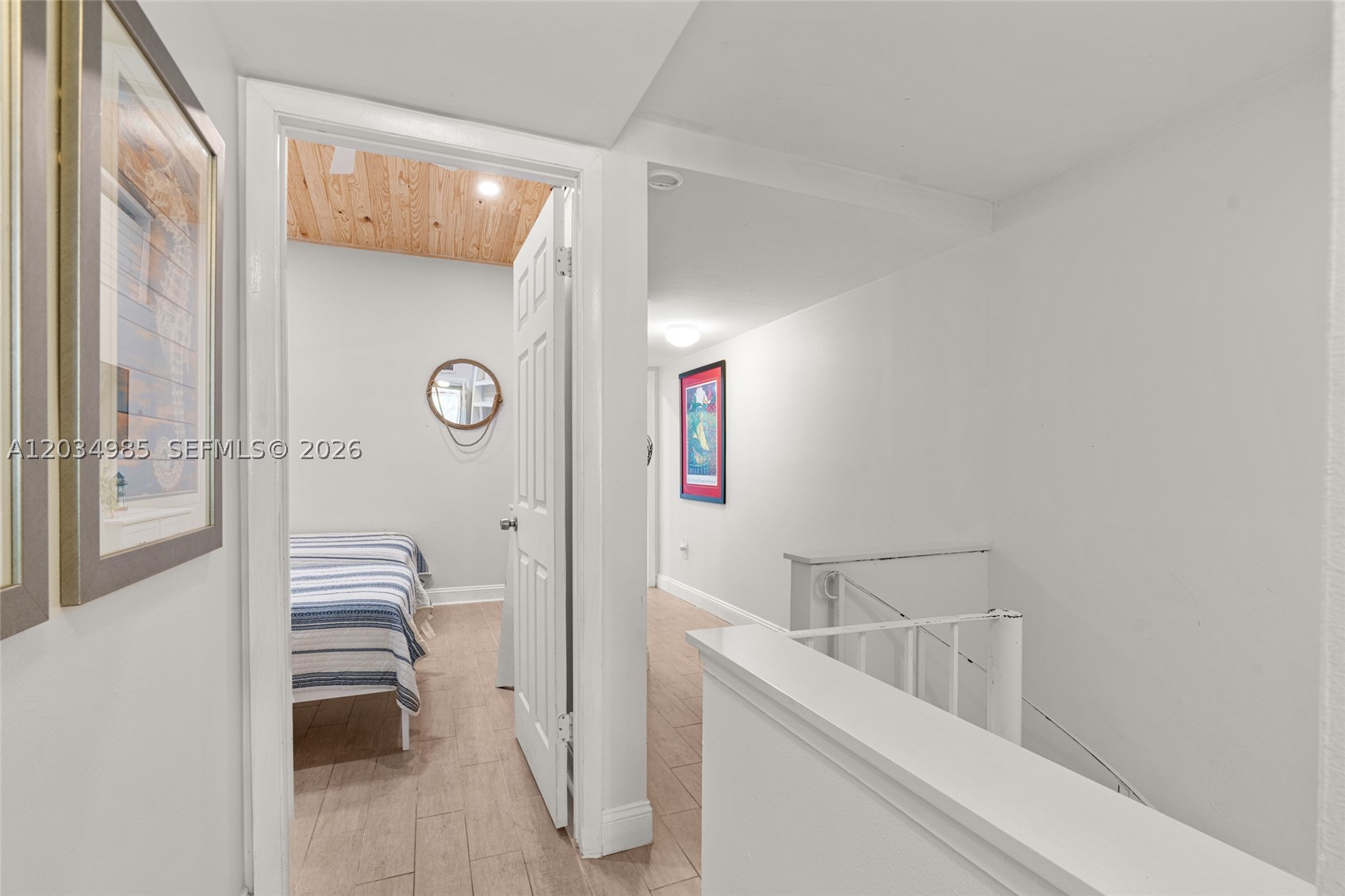 EXECUTIVE BAY CLUB - Residential