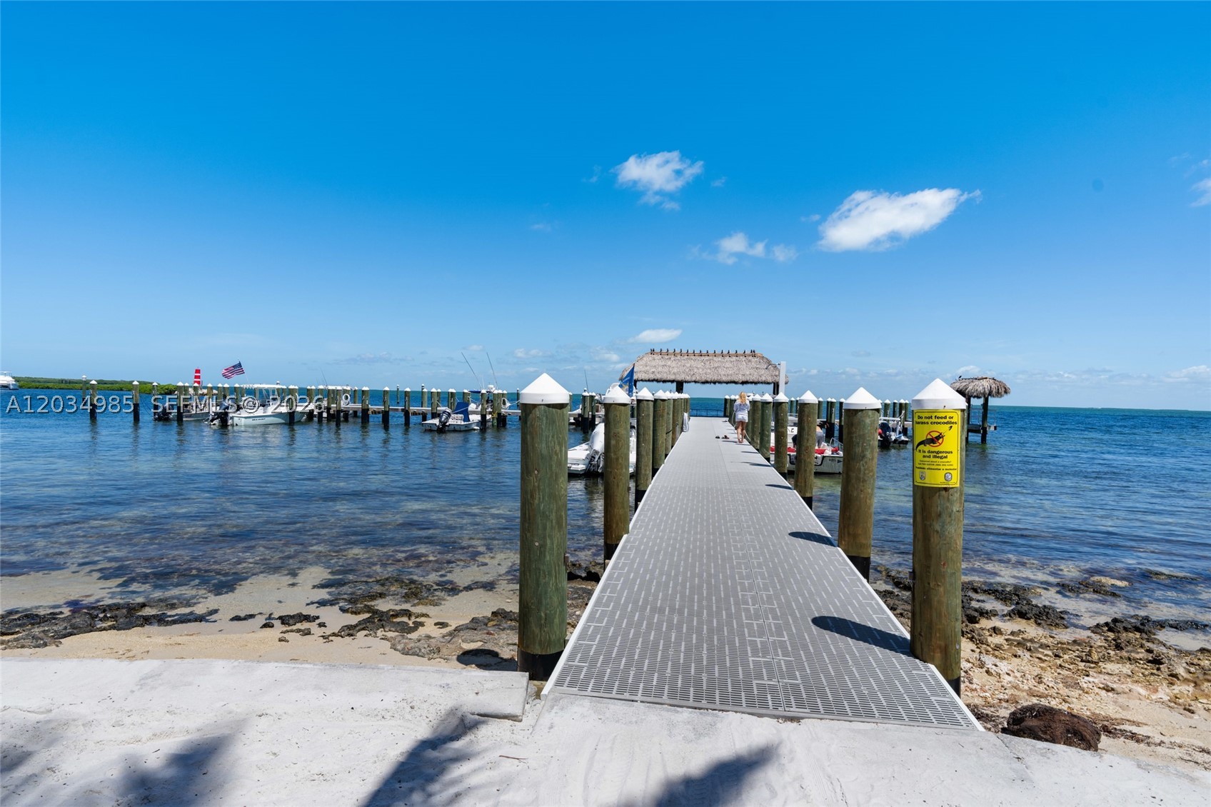 EXECUTIVE BAY CLUB - Residential