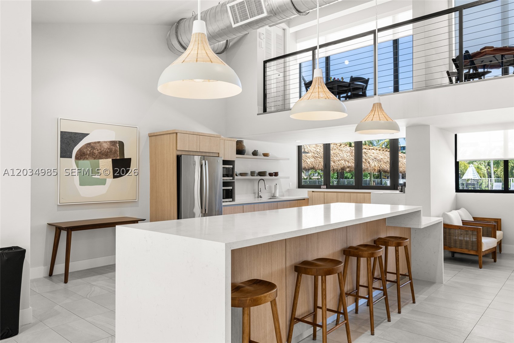 EXECUTIVE BAY CLUB - Residential