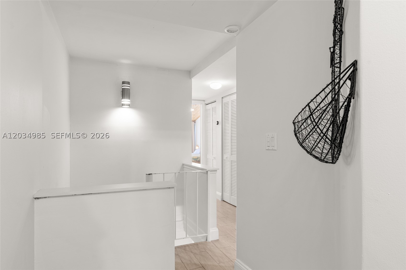 EXECUTIVE BAY CLUB - Residential