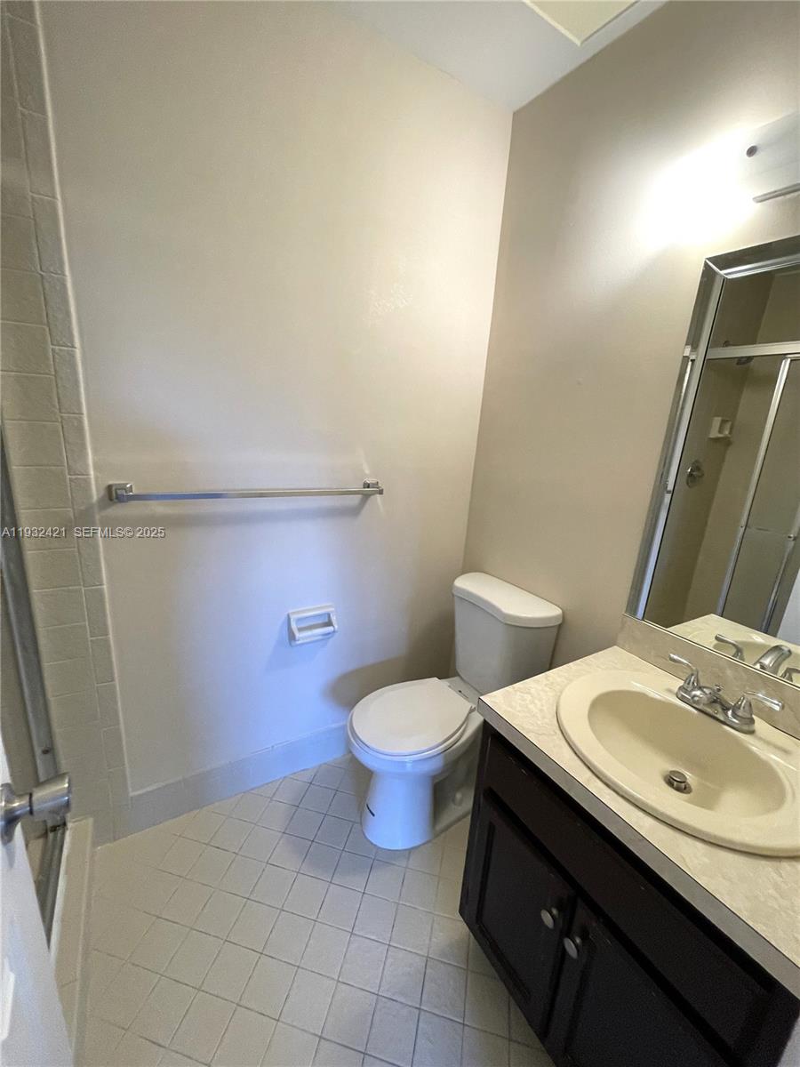 WATERS EDGE OF CORAL SPRI - Residential Lease