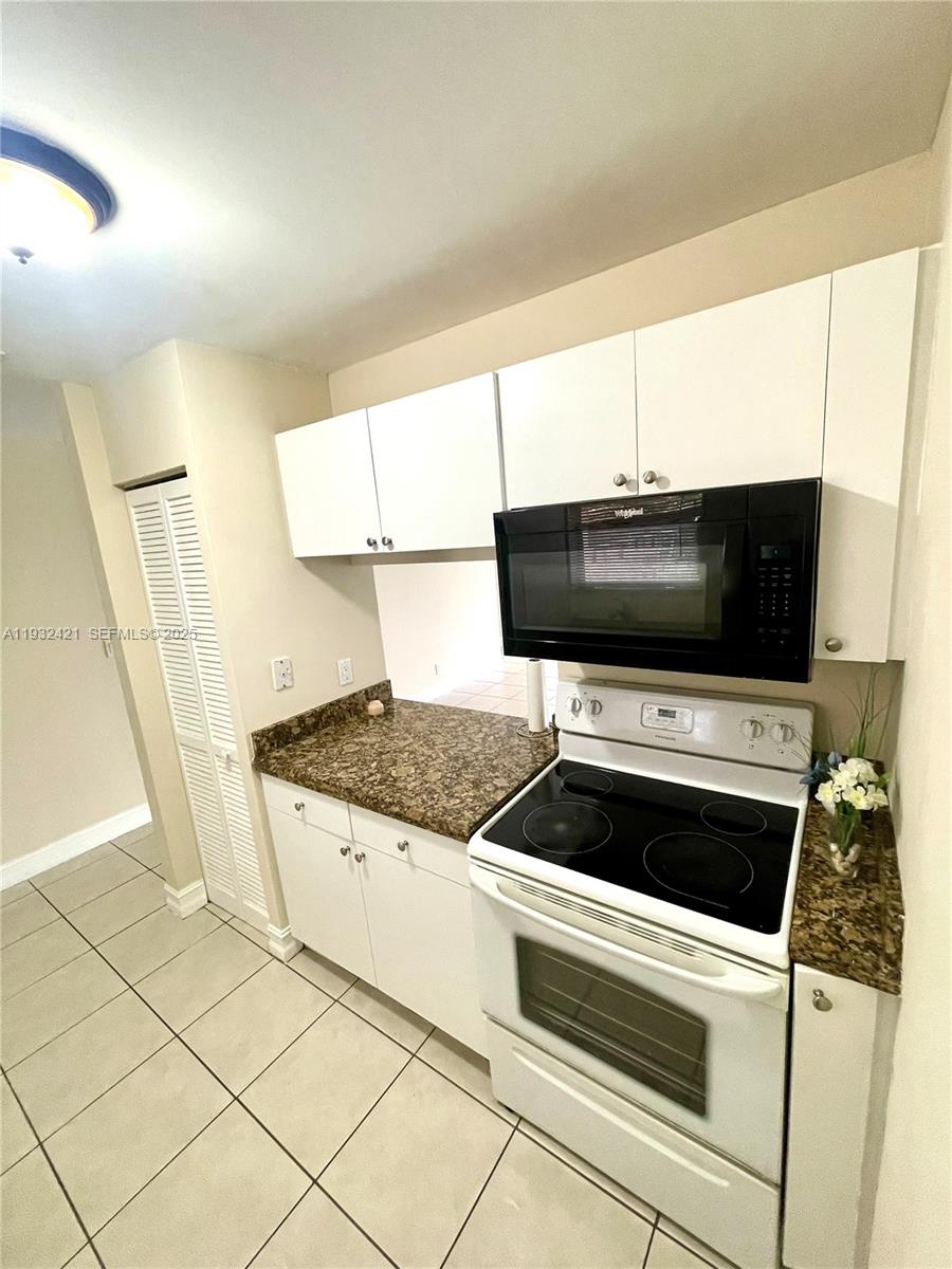 WATERS EDGE OF CORAL SPRI - Residential Lease