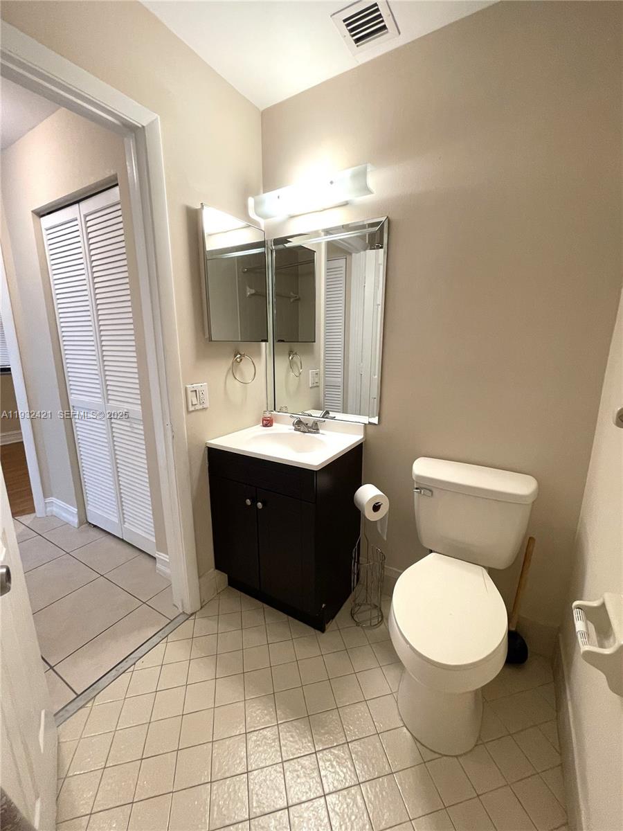 WATERS EDGE OF CORAL SPRI - Residential Lease
