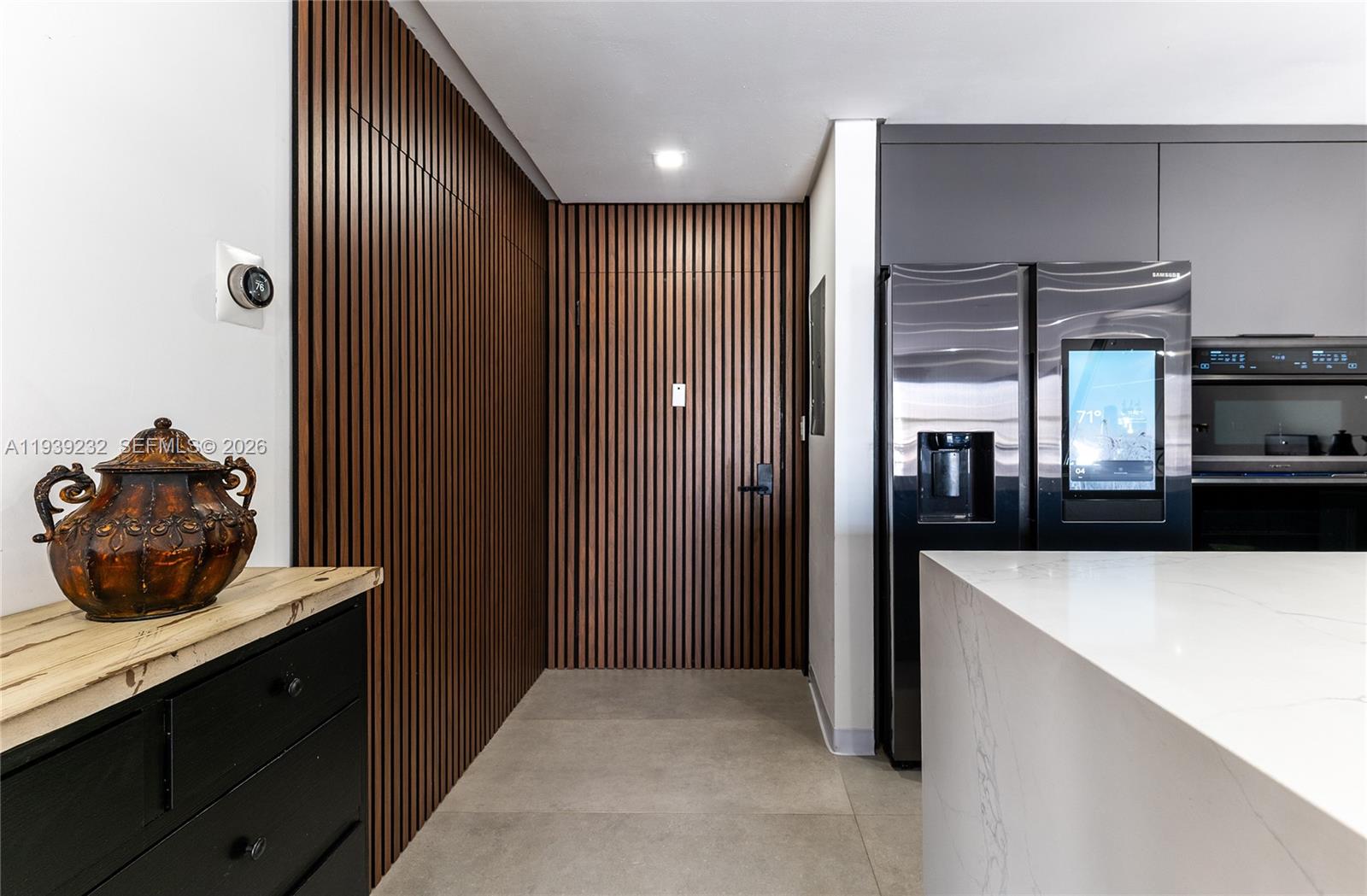 CARIBBEAN HOUSE CONDO - Residential